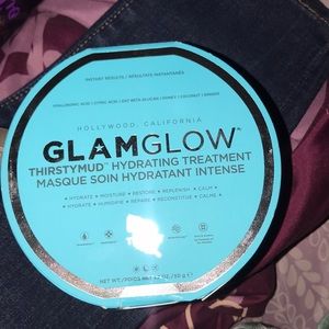 GlamGlow Thirsty Mud Hydrating Treatment